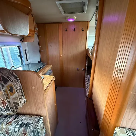 Camping Camper